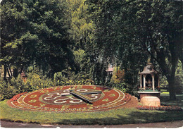 Differdange - Horloge Fleurie Au Parc Gerlache - Differdingen