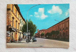 Cartolina Illustrata Imola - Viale Amendola, Viaggiata Per Riolo Terme 1971 - Imola