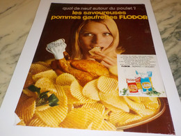 ANCIENNE  PUBLICITE POMMES GAUFRETTES  LES CHIPS FLODOR  1965 - Posters