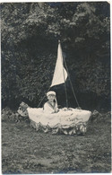 Delcampe - ARBOIS - Carte Photo - Enfant, Bateau Fleuri Le "Saint Yves", Fête - Arbois