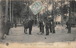 Thème Sport: Pétanque-Jeu De Boules.   Vichy    03  Place Du Jeu De Boules              ( Voir Scan) - Petanca