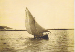 LES SEYCHELLES - UN BATEAU DE PECHE EN MER 1890 -1900 - Seychellen