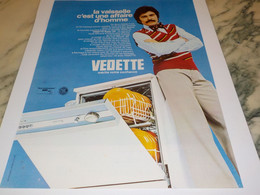 ANCIENNE PUBLICITE LA VAISSELLE C EST UNE AFFAIRE D HOMME AVEC VEDETTE 1973 - Andere Geräte