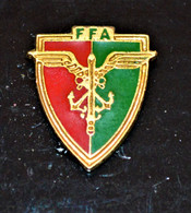 Rare Insigne De Col Type Pin's Forces Françaises En Allemagne - 1939-45