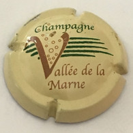 10 - Vallée De La Marne, Champagne, Fond Crème (côte 2 Euros) - Vallée De La Marne