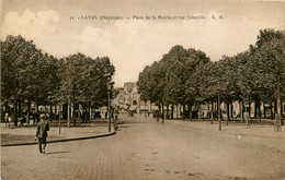 Laval * Place De La Mairie Et Rue Joinville - Laval