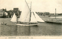 Cherbourg * Yacht Sortant Du Port - Cherbourg