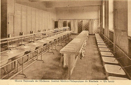 BIERBAIS (Hévillers) Oeuvre Nationale De L'Enfance. Institut Médico-Pédagogique, Un Lavoir. 1934 Mont-Saint-Guibert. - Mont-Saint-Guibert