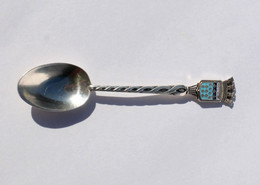 MAGNIFIQUE ANCIENNE CUILLÈRE DE COLLECTION OU VOYAGE - EN ARGENT AVEC POINCON - MONT SAINT MICHEL - Spoons