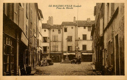 Le Malzieu Ville * La Place Du Marché * Automobile Voiture Ancienne - Sonstige & Ohne Zuordnung