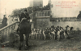 Sillé Le Guillaume * Les Chasses En Forêt * Bénédiction Des Chiens Après La Messe De St Hubert * Chasse à Courre Vénerie - Sille Le Guillaume