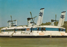 One Of The Hovercrafts SR N4 Operated By Seaspeed  Dover - Boulogne - Aéroglisseurs