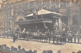 PARIS-75004-CARTE-PHOTO- EDOUARD VII A PARIS 2 MAI 1903 , DEPART DU ROI DE L'HÔTEL DE VILLE - Arrondissement: 04