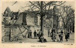 Culan * Le Boulevard * Jeu De Billes ? Groupe D'enfants - Culan