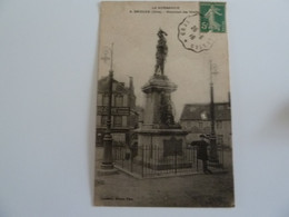 LE MONUMENT DES MOBILES - Briouze