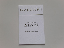 BULGARI  "  MAN  Wood Essence  "  Carte Parfumée . - Modernes (à Partir De 1961)