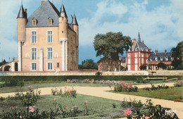 BELLEGARDE-DU-LOIRET. - Le Château Et Le Pavillon De La Surintendance. CPM Bords Dentelés - Sonstige & Ohne Zuordnung