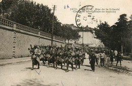 Fréjus * Rue De La Liberté * Clairons Sénégalais En Marche * Cachet 8ème Régiment Infanterie Coloniale - Frejus