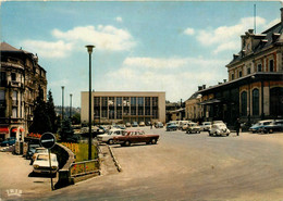 Brive * La Place De La Gare * Le Parvis * Automobile Voiture Ancienne - Brive La Gaillarde