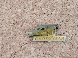 PINS AUTOMOBILE MERCEDES GOOD YEAR GOODYEAR - Mercedes