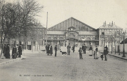 CARTE POSTALE ORIGINALE ANCIENNE : BREST  LA GARE DE L'OUEST  ANIMEE  FINISTERE (29) - Stations - Zonder Treinen