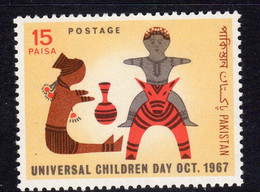 Pakistan 1967 Universal Childrens Day, MNH, SG 250 (E) - Pakistan