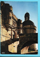 24---HAUTEFORT--le Pont Levis Et La Tour ( Fin Du XVIè Siècle )--châteaux De La Périgord---voir 2 Scans - Hautefort