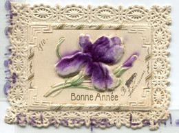 - Petite Carte De Bonne Année - Dentellée, Relief, Fleur, Magnifique, écrite, Datée 1910, TBE, Scans. - New Year