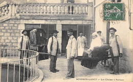 Bourbon-Lancy      71    Thermalisme. Les Chaises A Porteurs         (voir Scan) - Sonstige & Ohne Zuordnung