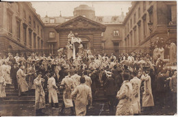 Carte Postale Photo PARIS 5 ème Collège De France Départ Des Etudiants En Médecine Pour La Guerre De 1914 Militaire - Educazione, Scuole E Università