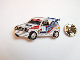 Beau Pin's , Auto Mitsubishi  Rallye Paris Dakar , Lubrifiants Shell , Pneu Michelin , Tabac Rothmans - Mitsubishi