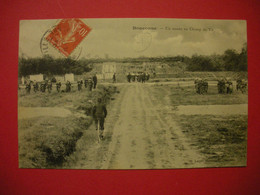 31 Bouconne 1909 Un Assaut Au Champ De Tir à La Cible RARE éditeur Latger Toulouse Dos Scanné - Tir (Armes)