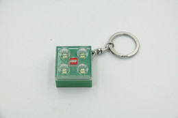 LEGO - UC21181 LED Flasher Key Chain  - Original Lego - 2010 - Catalogs