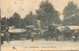 GUERIGNY UN JOUR DE MARCHE FOIRE ROULOTTE 58 NIEVRE - Guerigny