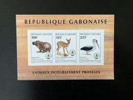 Gabon Gabun 1998 Mi. Bl. 94 Epreuve De Luxe Proof Animaux Intégralement Protégés Faune Fauna Hippopotame Pelican - Gabun (1960-...)
