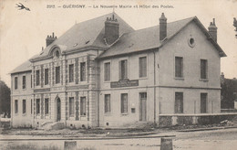CARTE POSTALE   GUERIGNY 58  La Nouvelle Mairie Et Hôtel Des Postes - Guerigny
