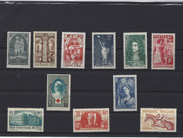 Lot De 11 Timbres Neufs Sur Charnières Du N° 259 Au N° 422 Pour Une Cote De 191 Euros ( De 1931 à 1953) - Collections