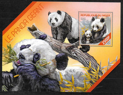 Delcampe - NIGER  BF 290 * *  ( Cote 15e )  Ours Panda Geant - Bären