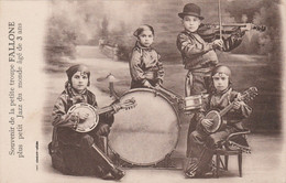 THEME  MUSIQUE  CPA  MUSIQUE JAZZ  SOUVENIR DE LA PETITE TROUPE  FALLONE - Demonstrations