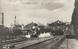 CARTE POSTALE ORIGINALE ANCIENNE : PARIS LA GARE DE LYON DEPART TRAIN DE VOYAGEURS EXPRESS LOCOMOTIVE VAPEUR  PARIS (75) - Stazioni Con Treni