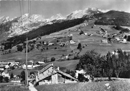 74-LA-CLUSAZ- AU FOND L'AIGUILLE VERTE - La Clusaz