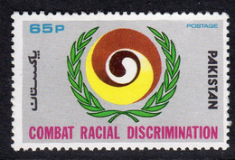 Pakistan 1976 Combat Racial Discriminiation, MNH, SG 431 (E) - Pakistan