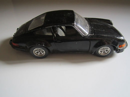 BURAGO BBURAGO 1:24 PORSCHE 911  (en L'état) - Burago