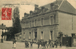 VENDEE  LES HERBIERS  école Publique - Les Herbiers