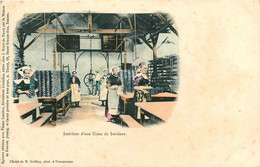 Concarneau * Intérieur D'une Usine De Sardines * Sardinerie * Ouvrière - Concarneau