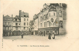 Vannes * La Place Du Poids Public * Café Des Arts * épicerie Du Bon Marché - Vannes