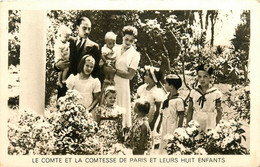 Paris * Le Comte Et La Comtesse De Paris Et Leurs Huit Enfants * Royauté Royalty - Autres & Non Classés