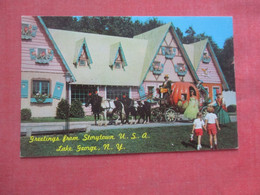Storytown   Pumpkin Carriage New York > Lake George      Ref 4429 - Lake George