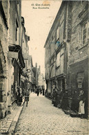 Gien * Rue Gambetta * Marchande De Fruits Et Légumes ? - Gien