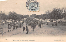 Moulins          03         Cours  Bercy      Les Gâteaux.  Marché Aux Bestiaux    (voir Scan) - Moulins